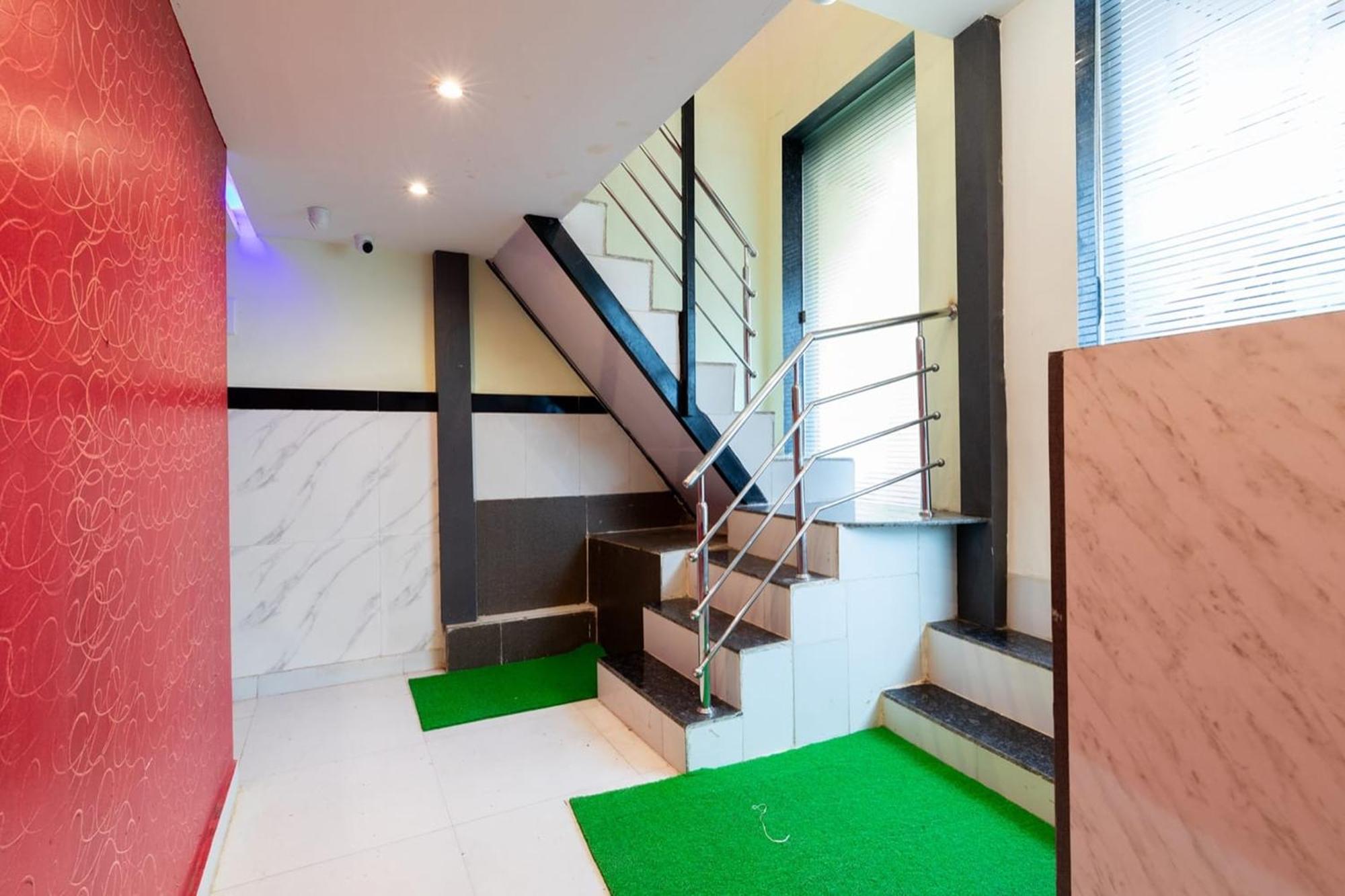 Hotel Shera Residency Мумбаи Экстерьер фото